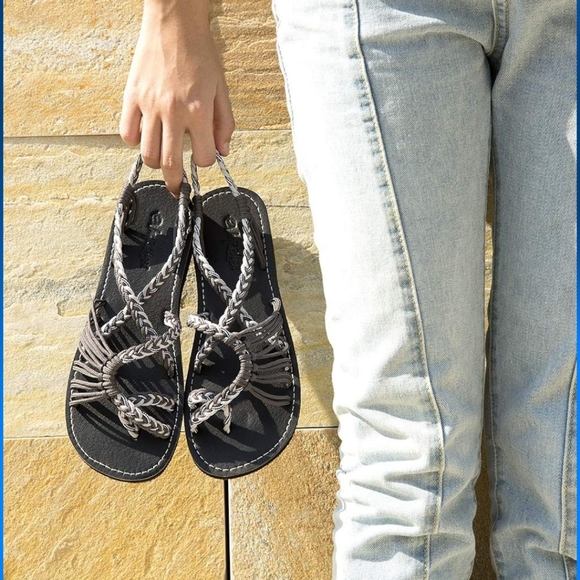 Everelax Women's Flat Sandals Strappy Sandals - Picture 4 of 5